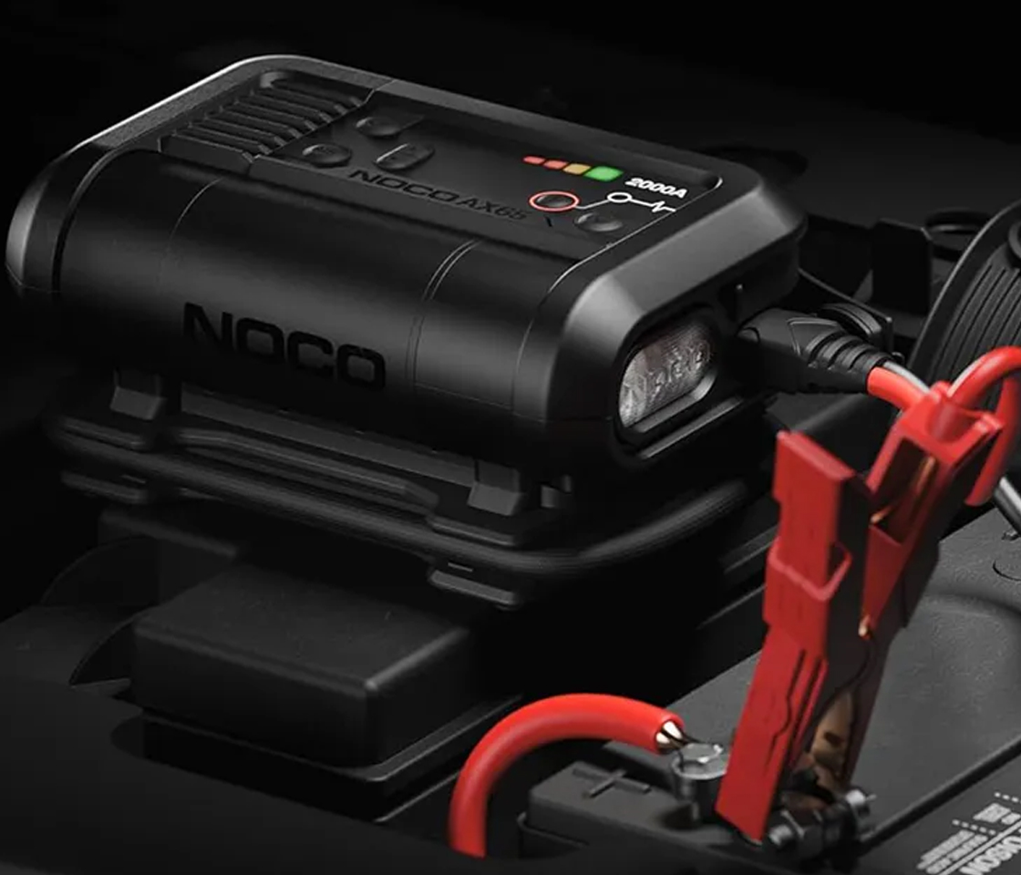 BOOSTER / JUMPSTARTER de ARRANQUE + COMPRESSOR 2000A+ 22A NOCO AX65